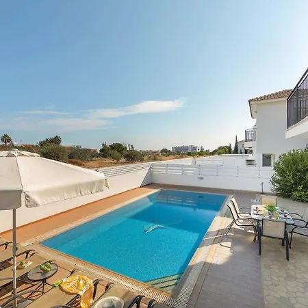 Laura Palm Villa *